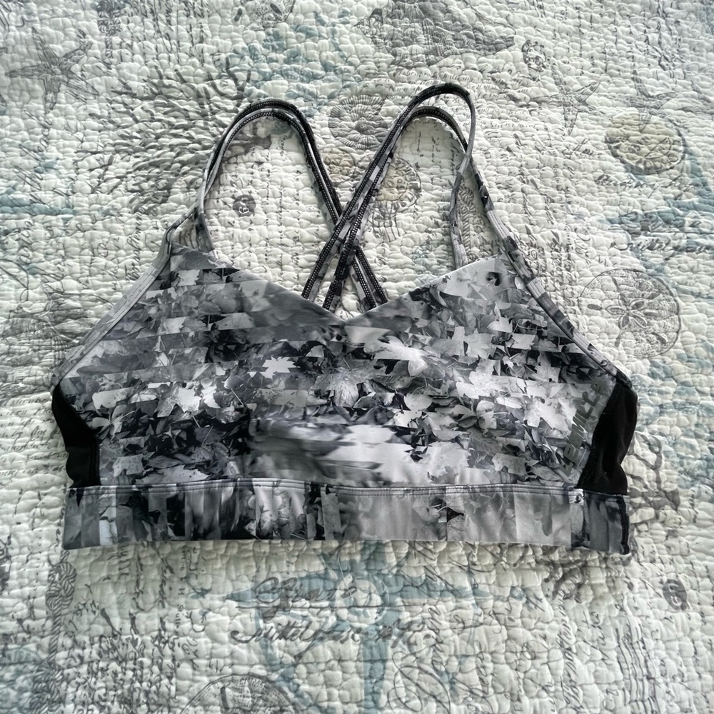 Women's Les Mills Grey Printed Strappy Sports Bra